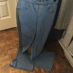 Long sleeve shirt and 2 jeans